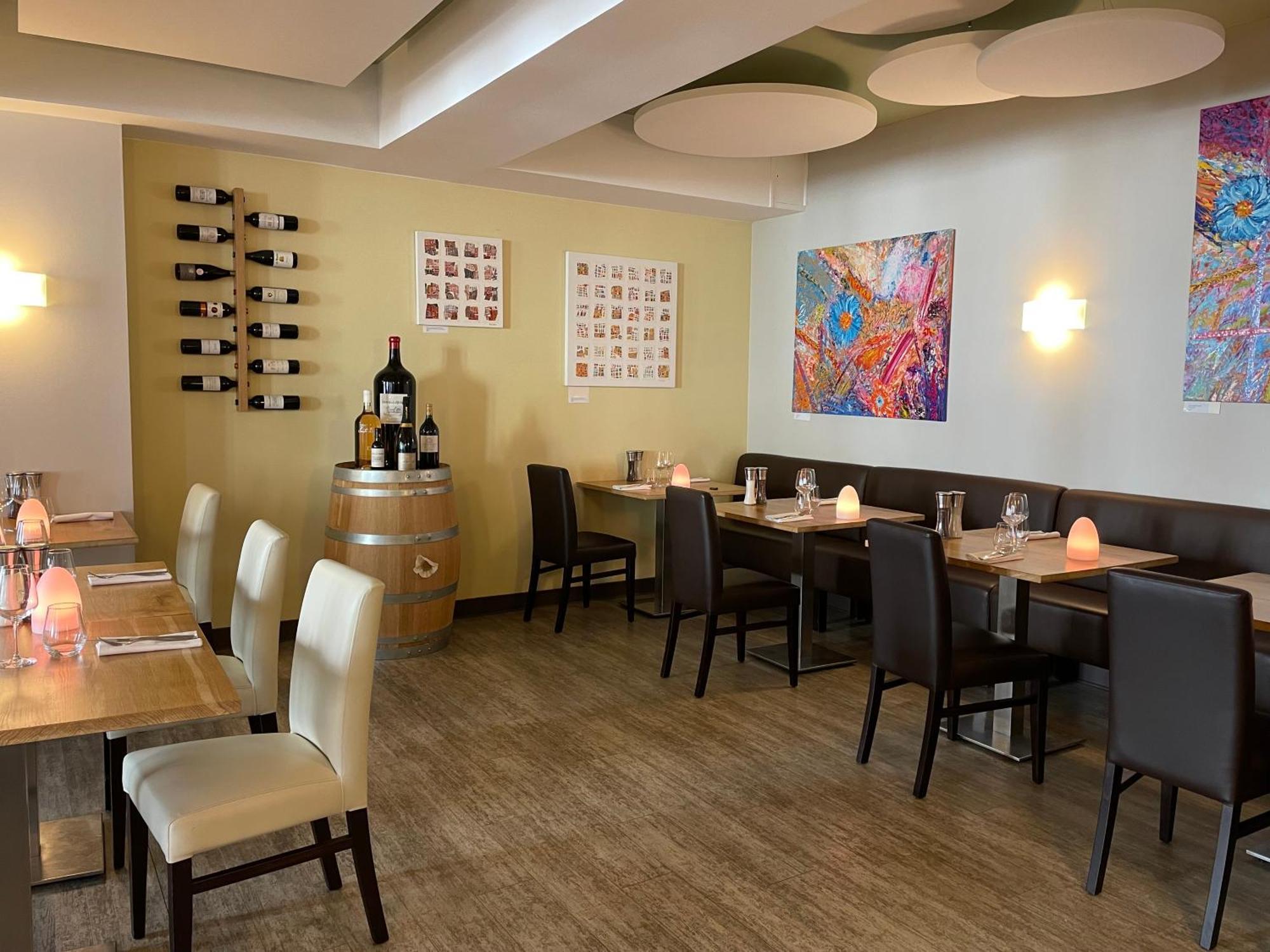 Restaurant La Boule D'or Hotel 2*