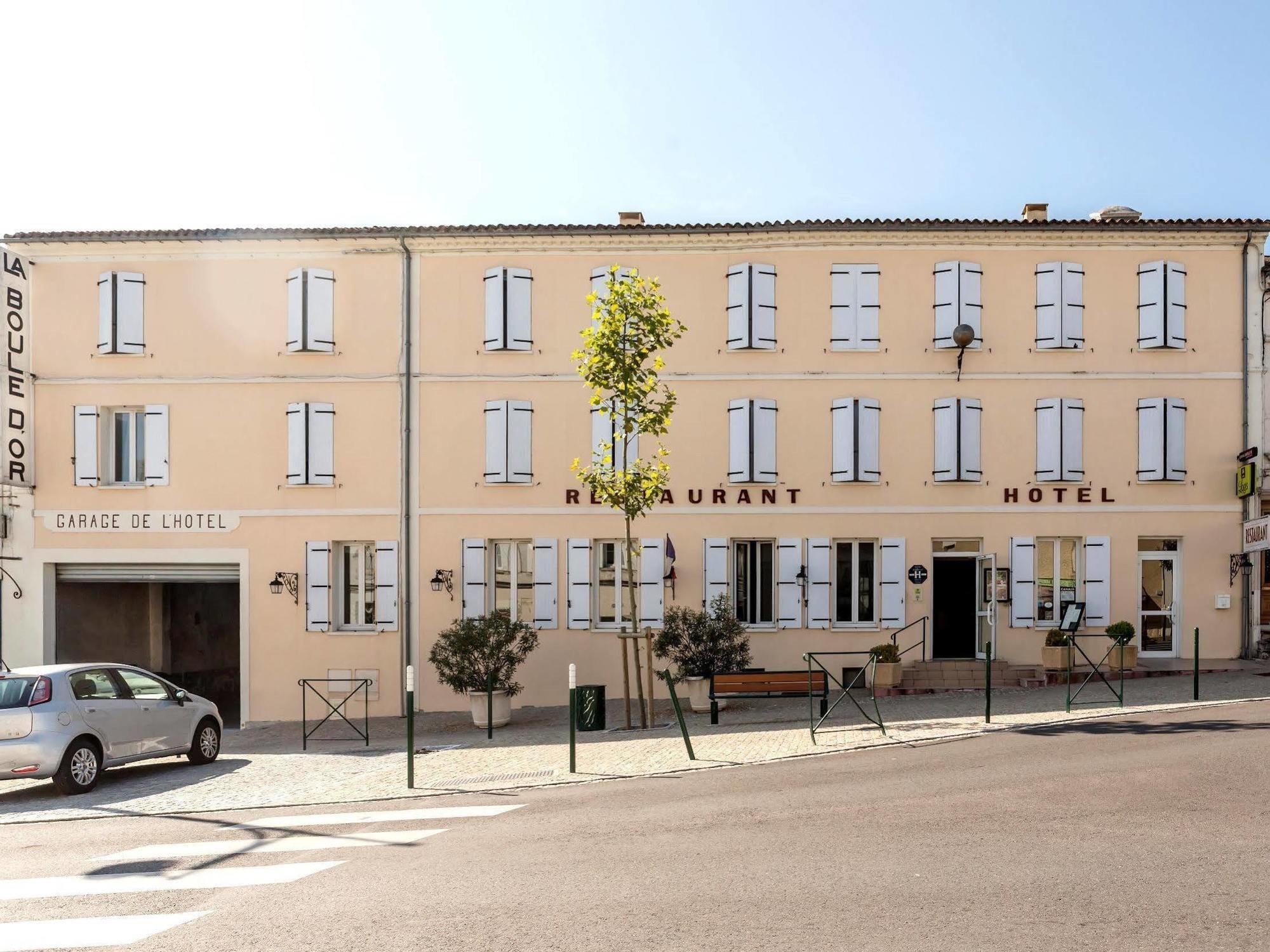 Restaurant La Boule D'or Hotel Barbezieux-Saint-Hilaire